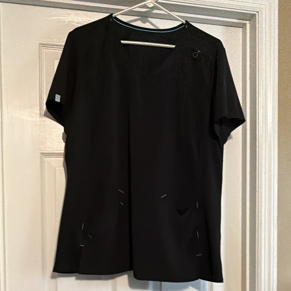 Scrubstar Women's Scrub Top Size 2XL, Black Solid V-Neck Short Sleeve - Picture 5 of 13